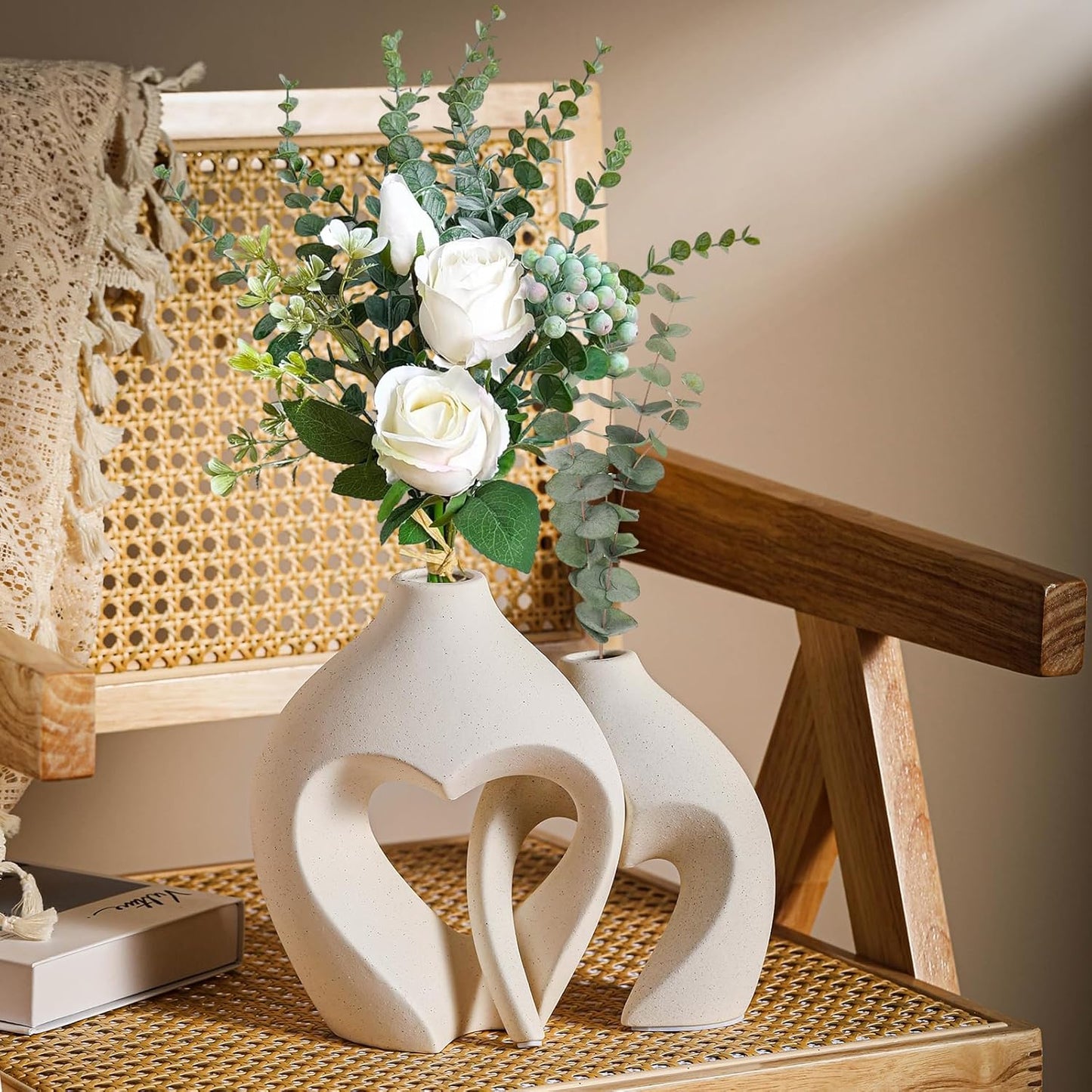 White Decorative Vases, Set of Heart Shaped Ceramic Vases, Heart Shaped Vases, Simple Decorative Vase for Table Centerpiece, Wedding, Living Room, Office or Home